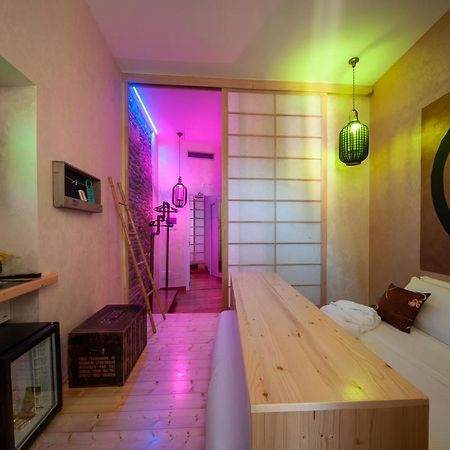 Irooms Jacuzzi Suites Rom Exterior foto